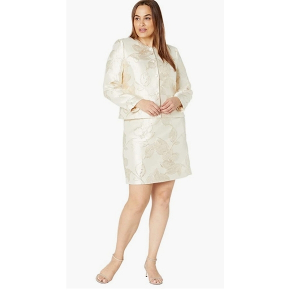 Tahari Dresses & Skirts - Tahari ASL Gold Natural Flora Jacquard Skirt